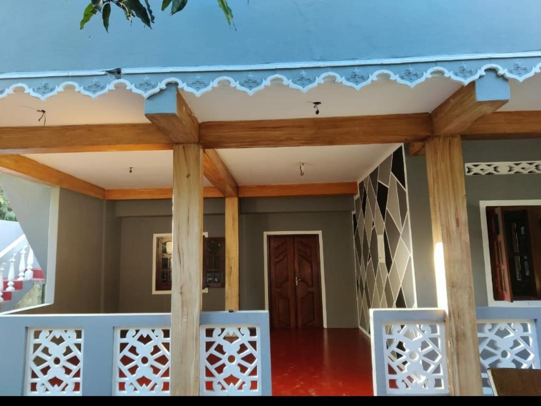Enoch Guest House Манар Екстериор снимка