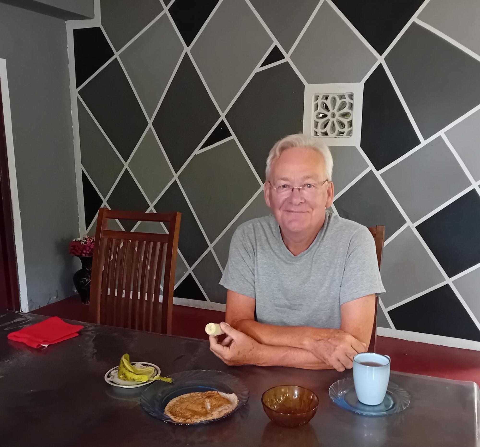 Enoch Guest House Манар Екстериор снимка